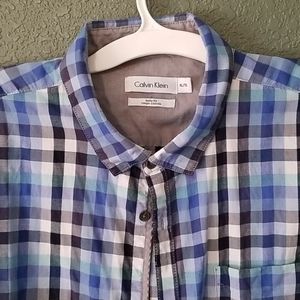 Button collared shirt